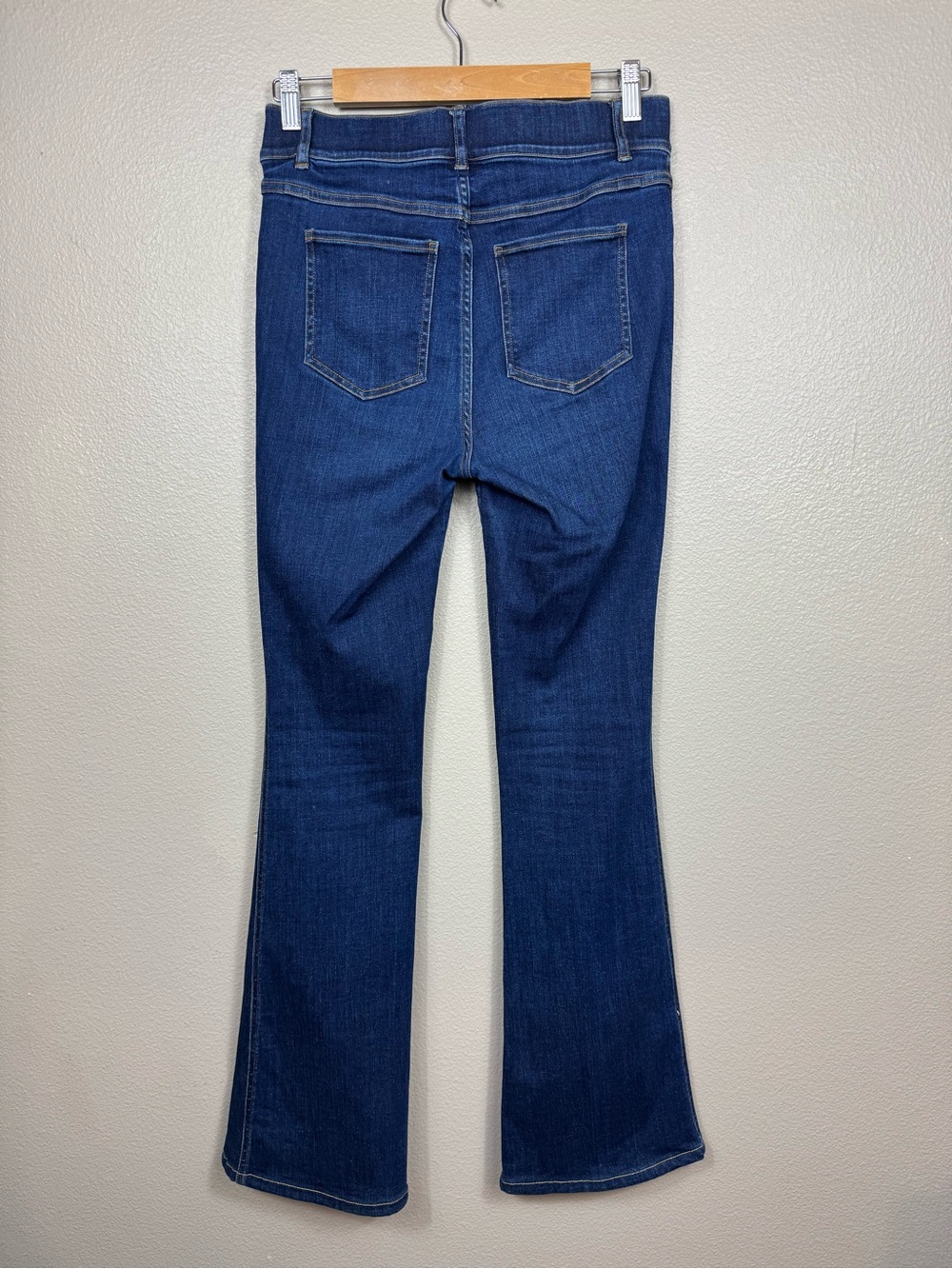 Spanx Flare Pull on Denim Jean Midnight Shade size small EUC A - Picture 3 of 13